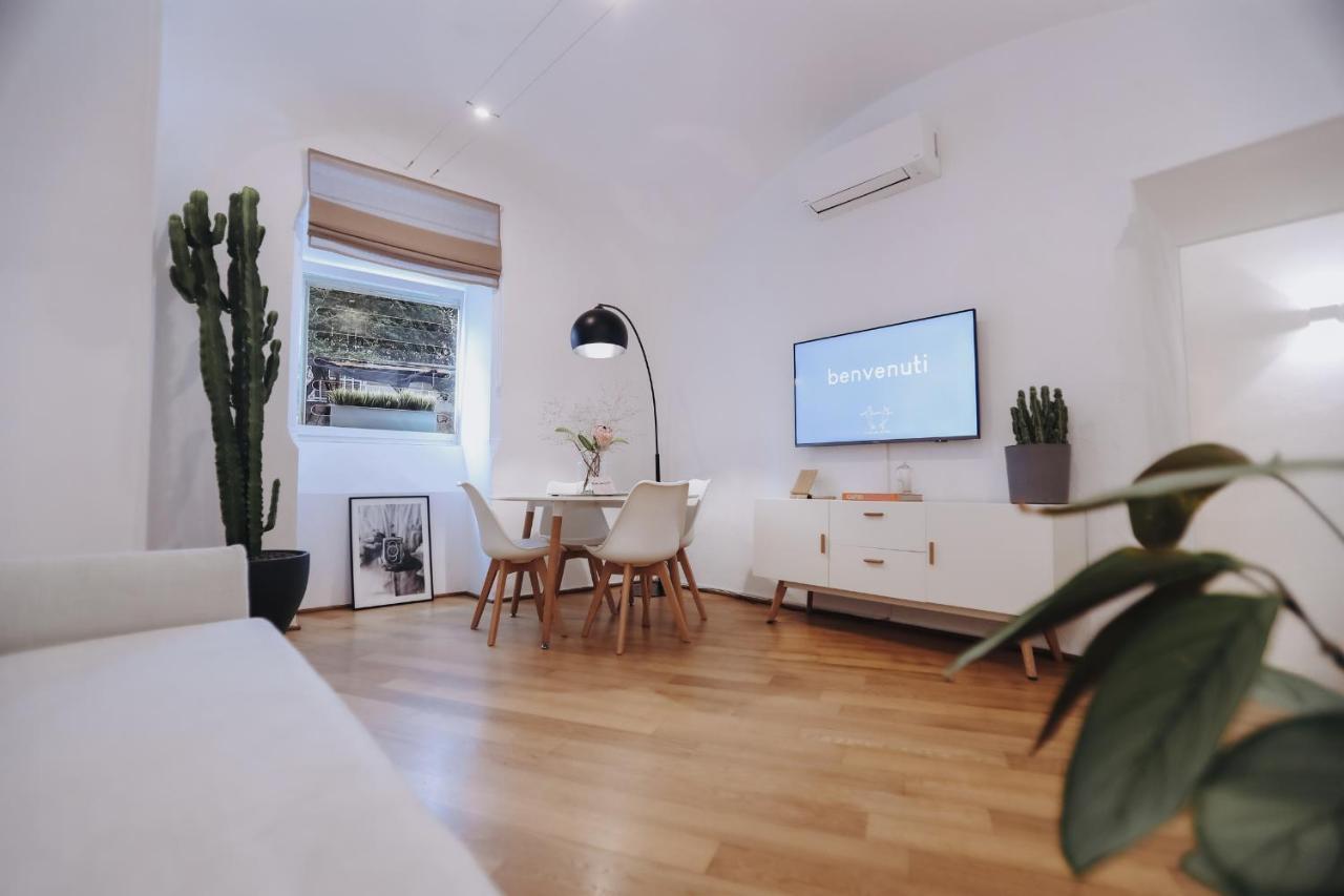 Insieme Suites Неаполь Экстерьер фото