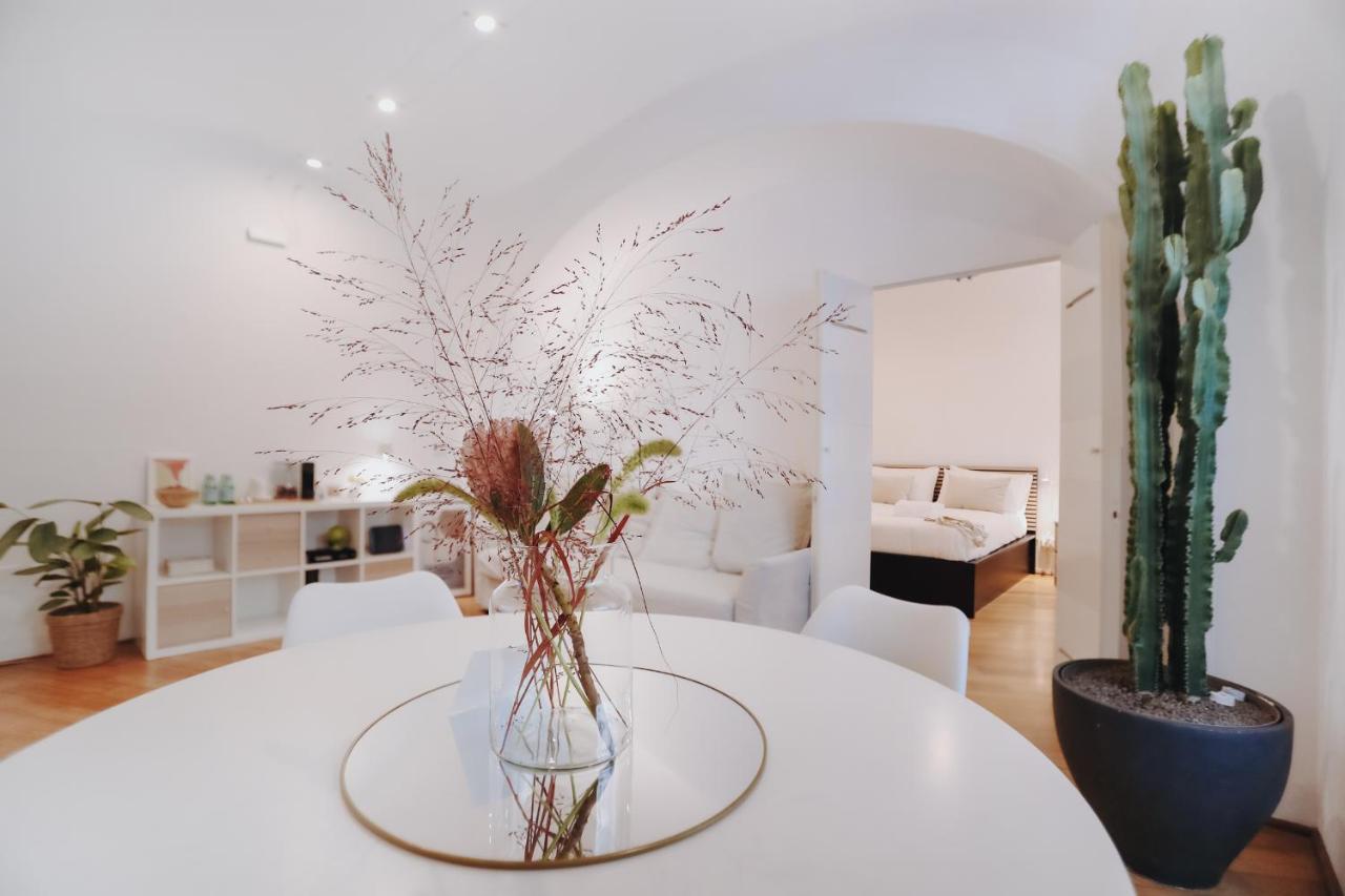 Insieme Suites Неаполь Экстерьер фото